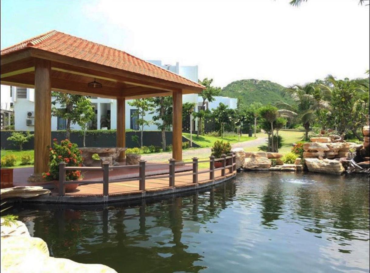Okinawa Villas And Beach Club - Oceanami Resort Long Hai Exteriör bild
