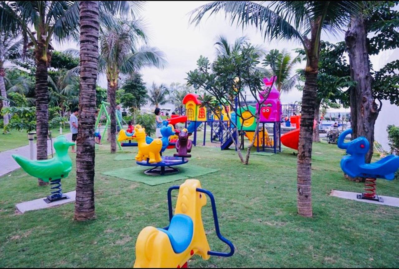 Okinawa Villas And Beach Club - Oceanami Resort Long Hai Exteriör bild