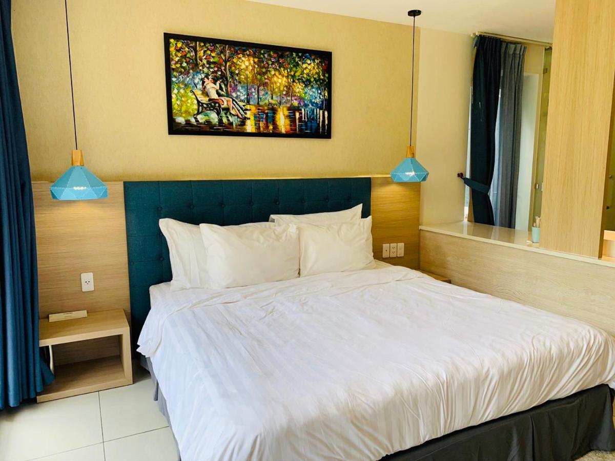 Okinawa Villas And Beach Club - Oceanami Resort Long Hai Exteriör bild