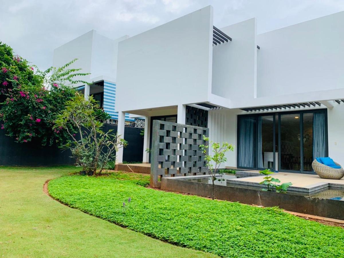 Okinawa Villas And Beach Club - Oceanami Resort Long Hai Exteriör bild
