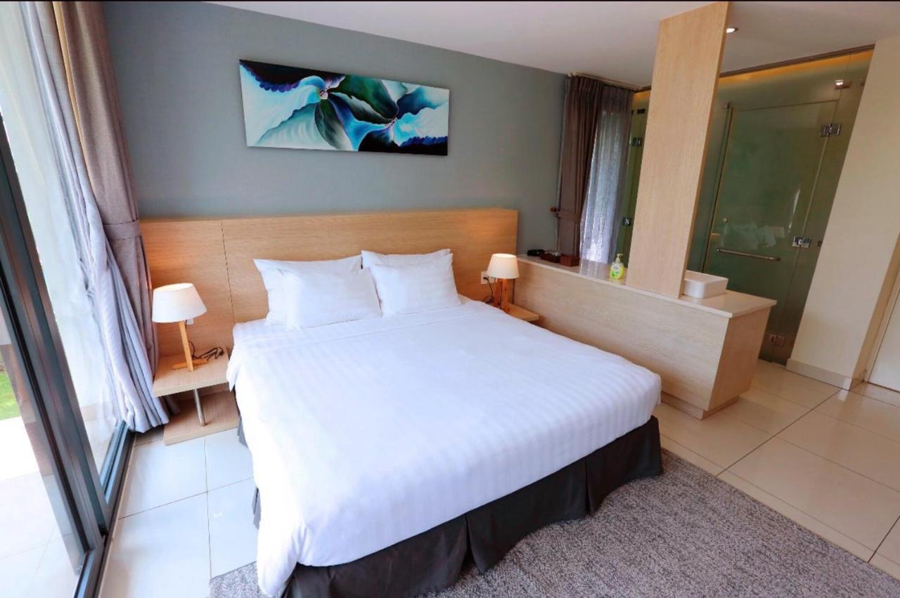 Okinawa Villas And Beach Club - Oceanami Resort Long Hai Exteriör bild